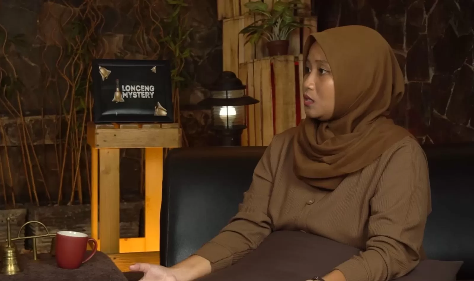 Siska menjadi sorotan masyarakat karena ia mengaku terjebak dalam sekte pemuja setan di Malang.