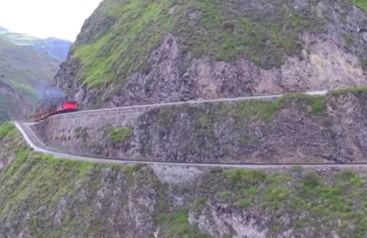 Devils Nose, Ekuador, salah 1 dari 10 jalur kereta api paling ekstrem dan berbahaya di dunia (Dok tangkapan layar YouTube Support)