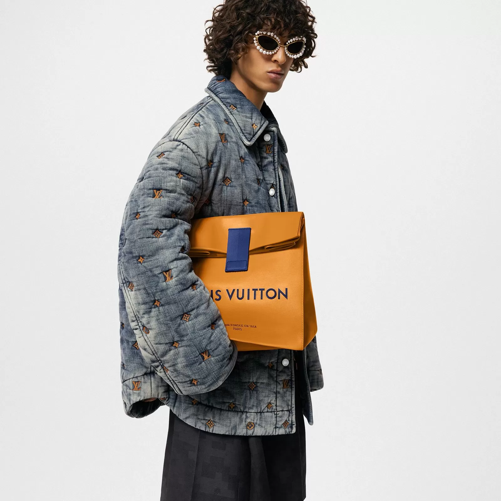 Sandwich bag Prada yang harganya mencapai Rp48 juta. (Foto: LV Indonesia)