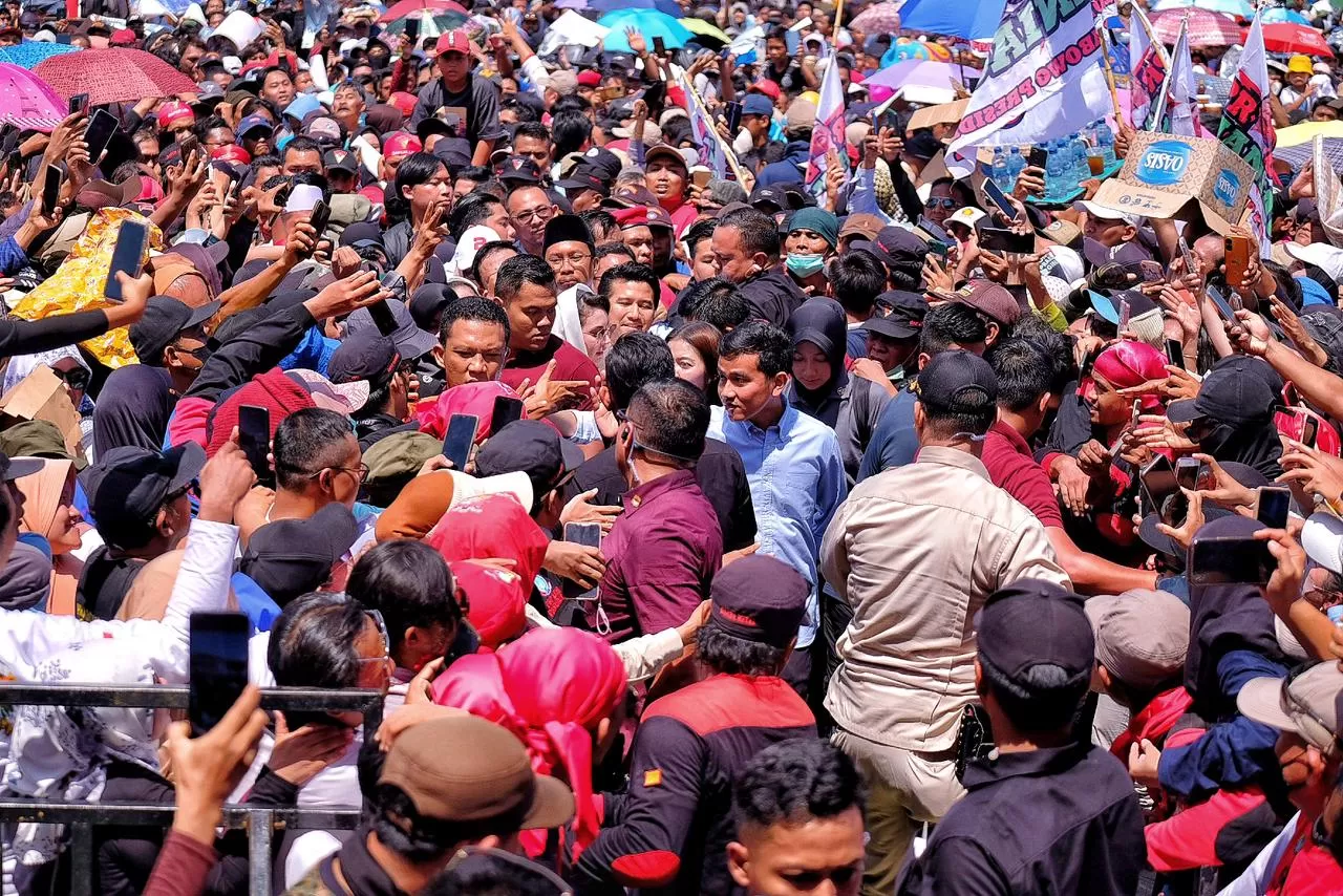 Gibran Rakabuming Raka menghadiri ulang tahun SPSI di Stadion Delta Sidoarjo, Minggu, 28 Januari 2024.