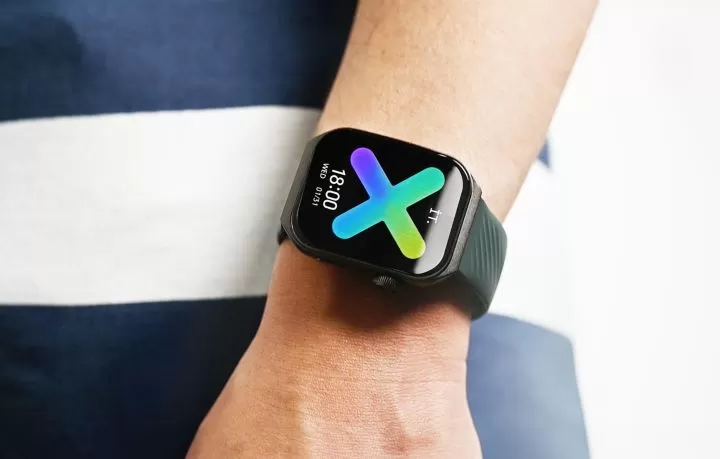 Erajaya hadirkan IT Active Watch Curve WR01 dengan banyak fitur jam tangan pintar menggoda. Foto: Ist