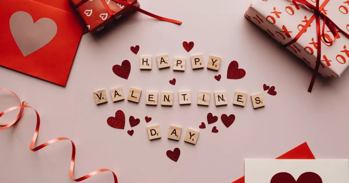4 Hadiah Valentine yang Bisa Jadi Rekomendasi (canva by alleksana)