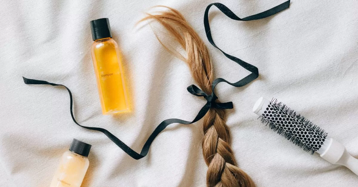 4 Tips Mengatasi Rambut Berminyak di dekat Akar dan Cara Perawatannya (canva by Nataliya)