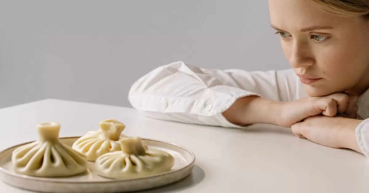  4 Tips agar Tidak Gampang Lapar (canva by cottonbro studio)