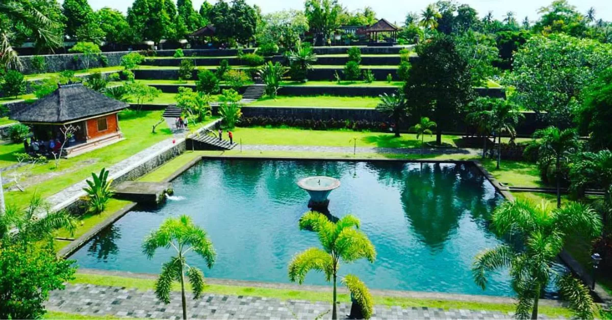 4 Rekomendasi Wisata di Kabupaten Lombok Barat (tangkapan layar instagram @julia.from.bavaria)