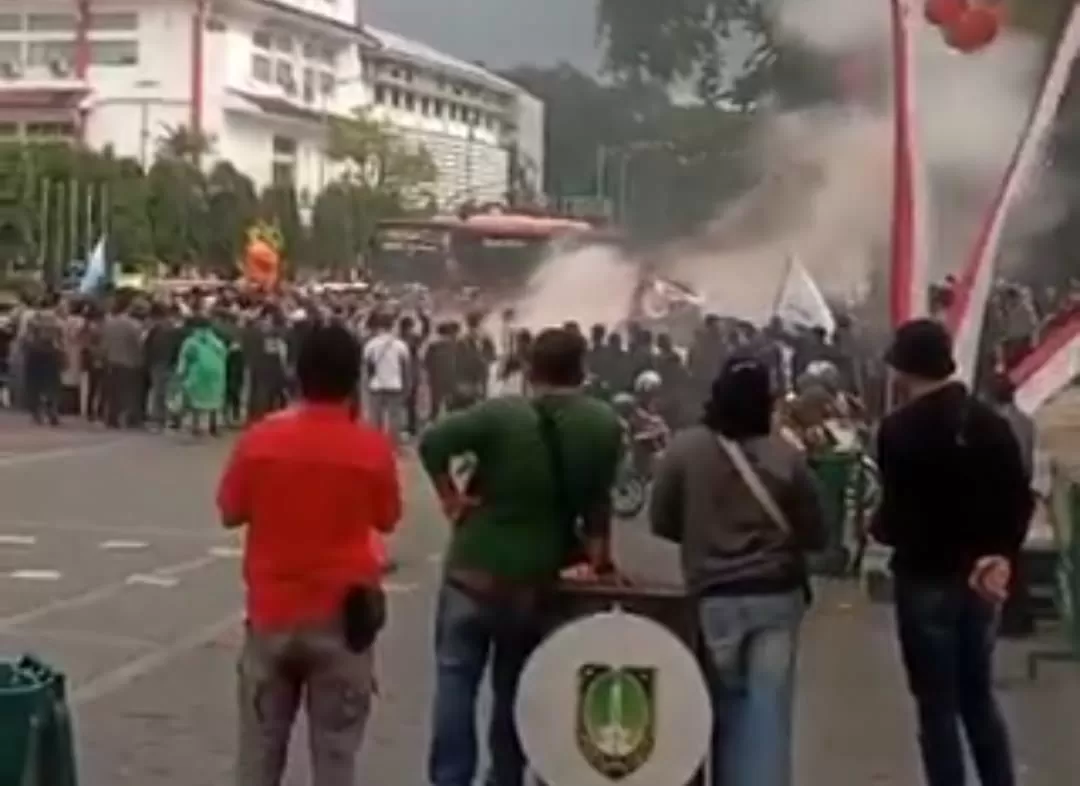 Aliansi Solidaritas Perlawanan Rakyat Solo Raya geruduk Balai Kota Solo (Dok tangkapan layar)