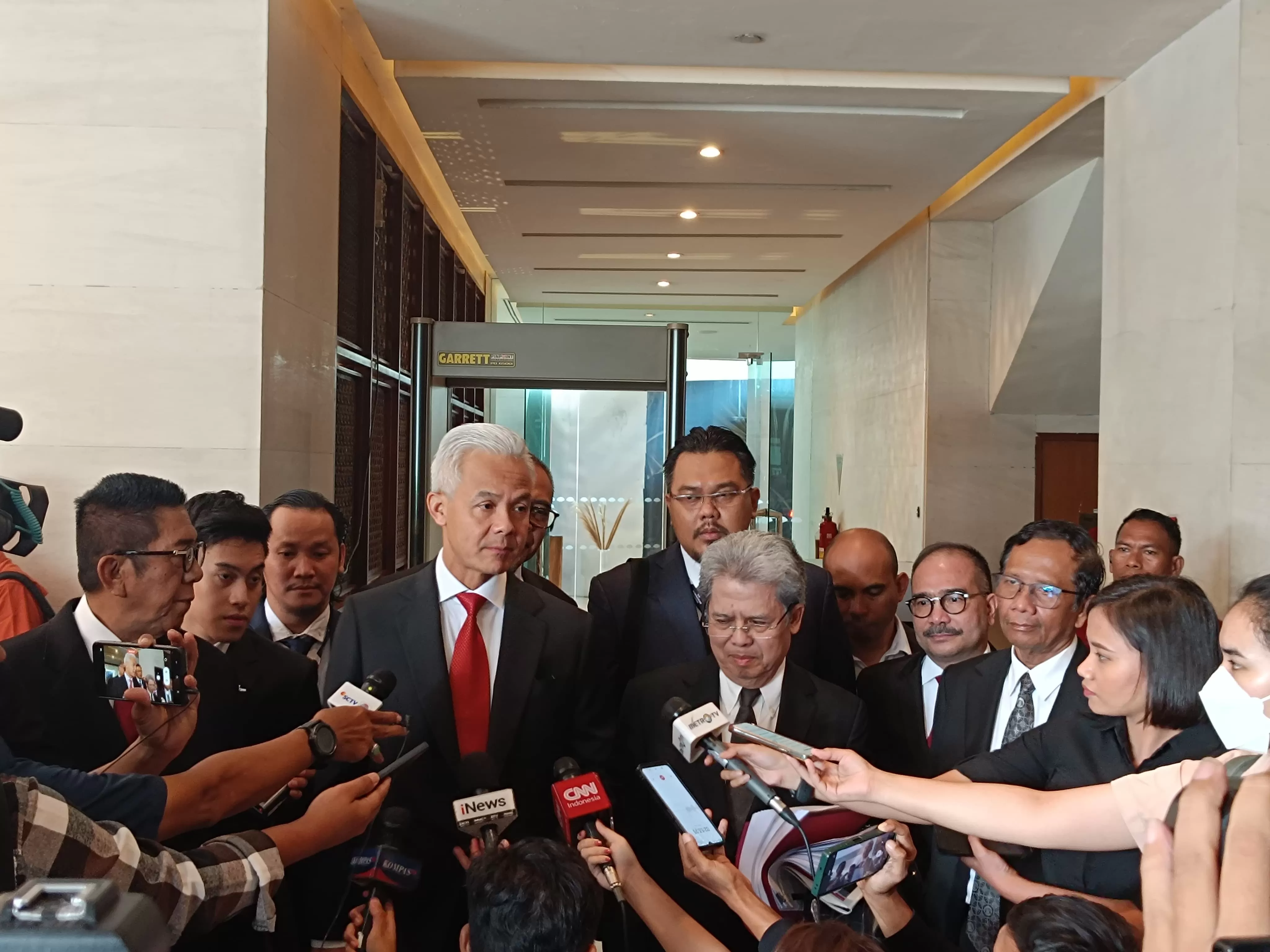 Ganjar saat sidang perdana PHPU membeberkan alasan menggugat hasil pilpres yang sudah KPU tetapkan. (Foto: Ist)