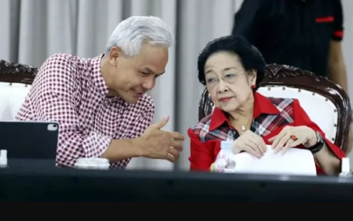 Ketua Umum PDI Perjuangan Megawati Soekarnoputri dan Ganjar Pranowo (foto: Doc DPP PDIP)