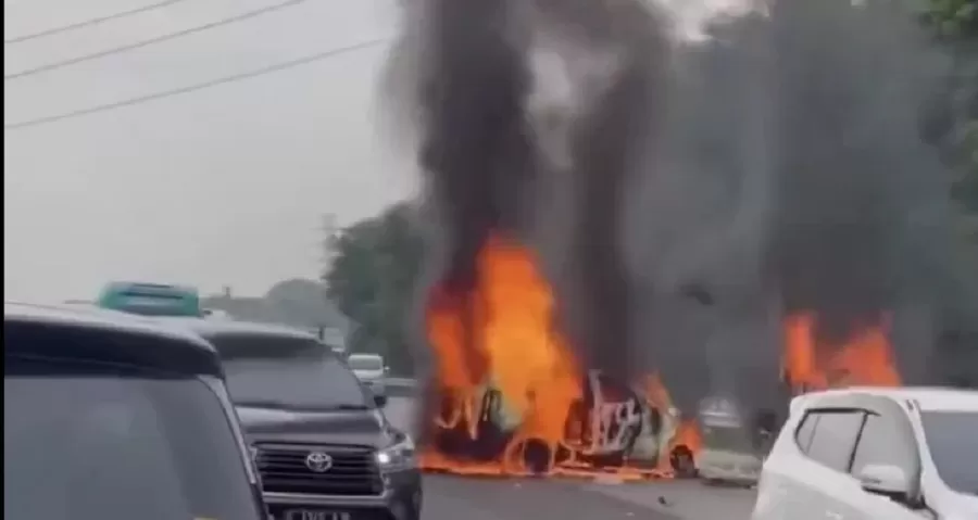 Kecelakaan Maut di Tol Jakarta-Cikampek, 12 orang tewas terdiri dari 7 pria dan 5 wanita (Dok Konteks.co.id)