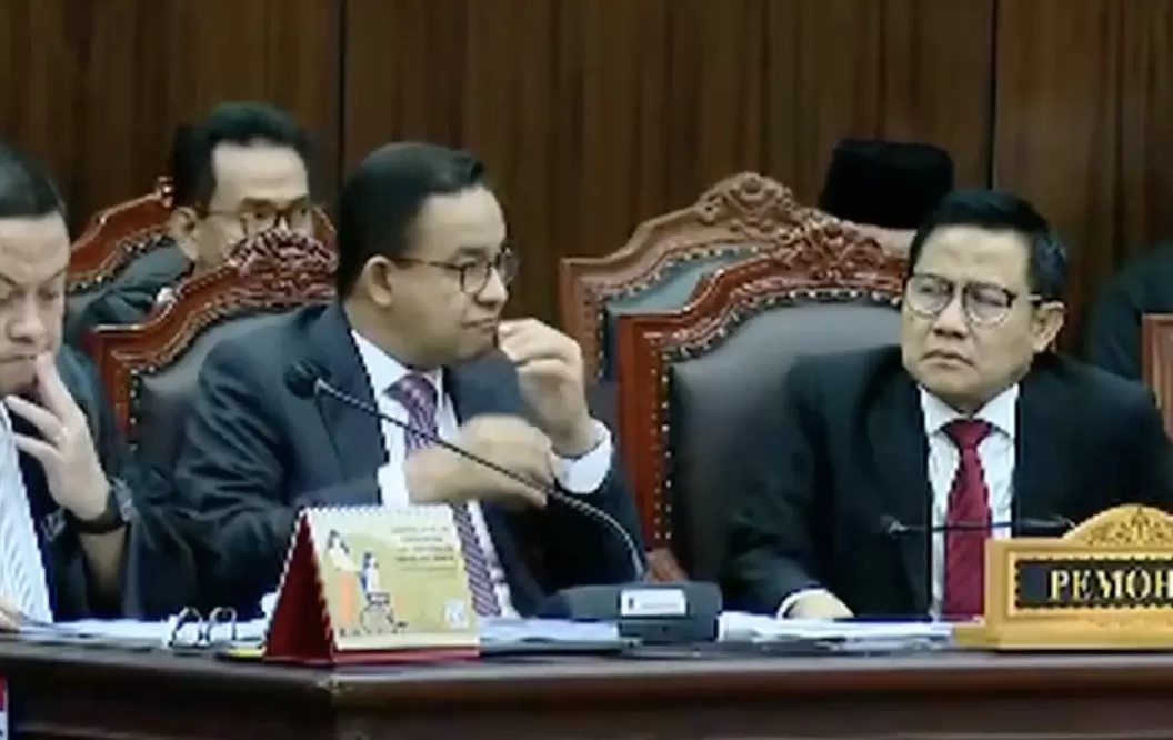 Anies Baswedan dan Muhaimin Iskandar di Gedung Mahkamah Konstitusi (MK).