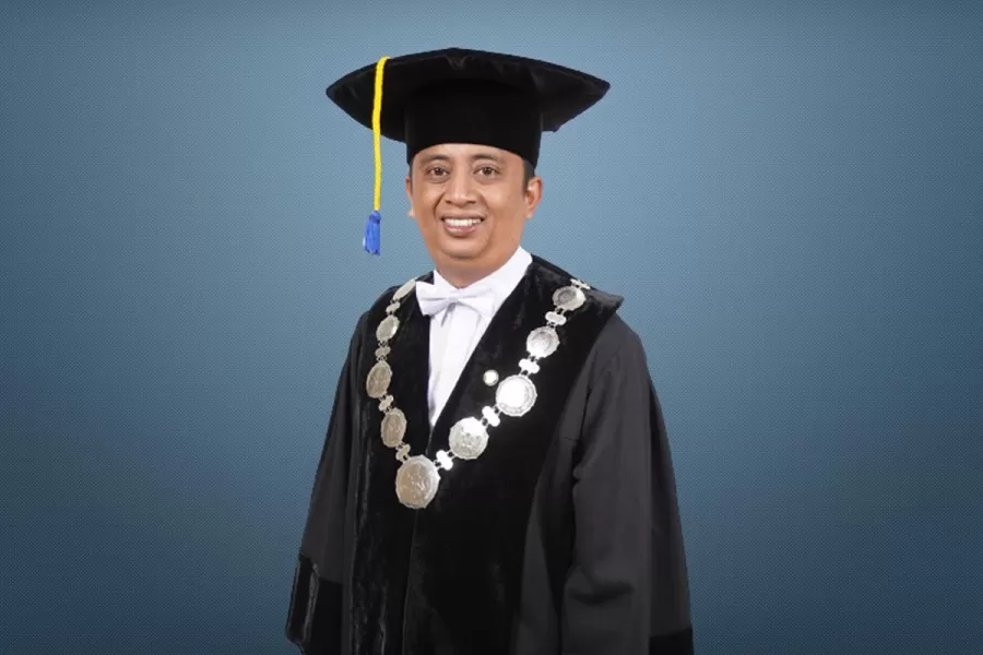 Wakil Rektor Unsoed Norman Arie Prayogo jadi sorotan usai mengenalkan aksesoris mewah ratusan juta (Dok unsoed.as.id)