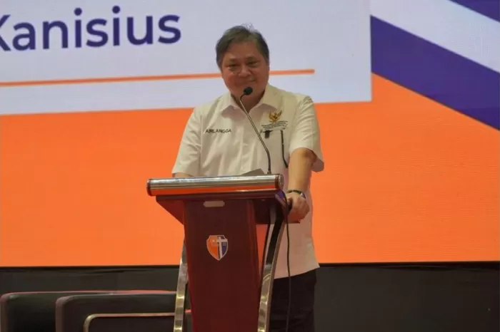 Airlangga sebut ekonomi Indonesia kuat diatas mata uang lain yang masih lemah terhadap dolar AS. (Foto: X/@airlangga_hrt)