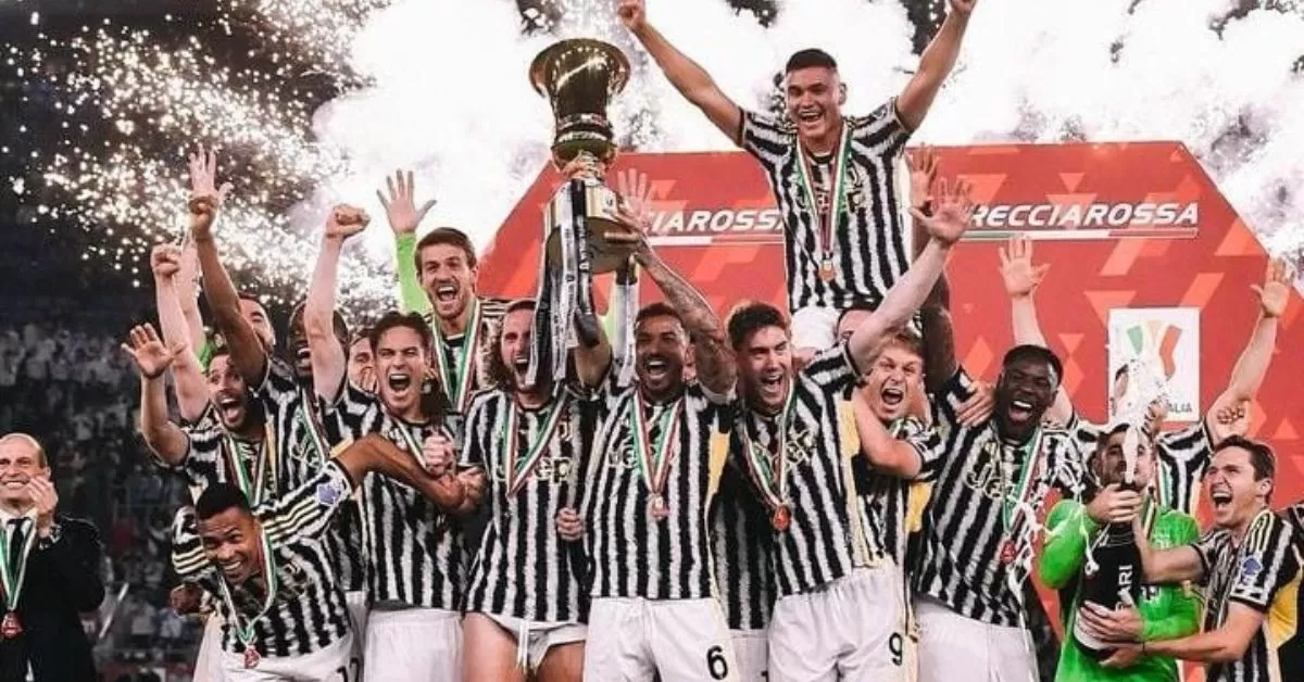 Juventus Sukses Meraih Gelar di Kompetisi Coppa Italia (tangkapan layar instagram @daniluiz2)