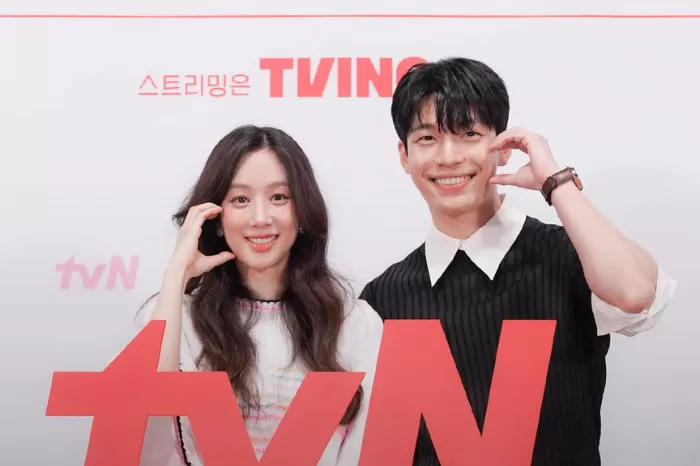 Drakor The Midnight Romance In Hagwon, tayang perdana langsung populer. (Foto: Instagram/@tvn_drama)