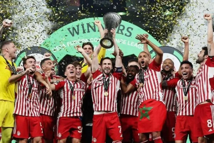 Olympiakos keluar sebagai juara UEFA Europa Conference League 2023-2024 setelah menang 1-0 atas Fiorentina (Foto: instagram/@olympiacosfc)