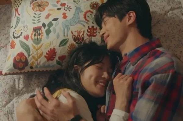 Adegan Lovely Runner episode 12. (Viu)