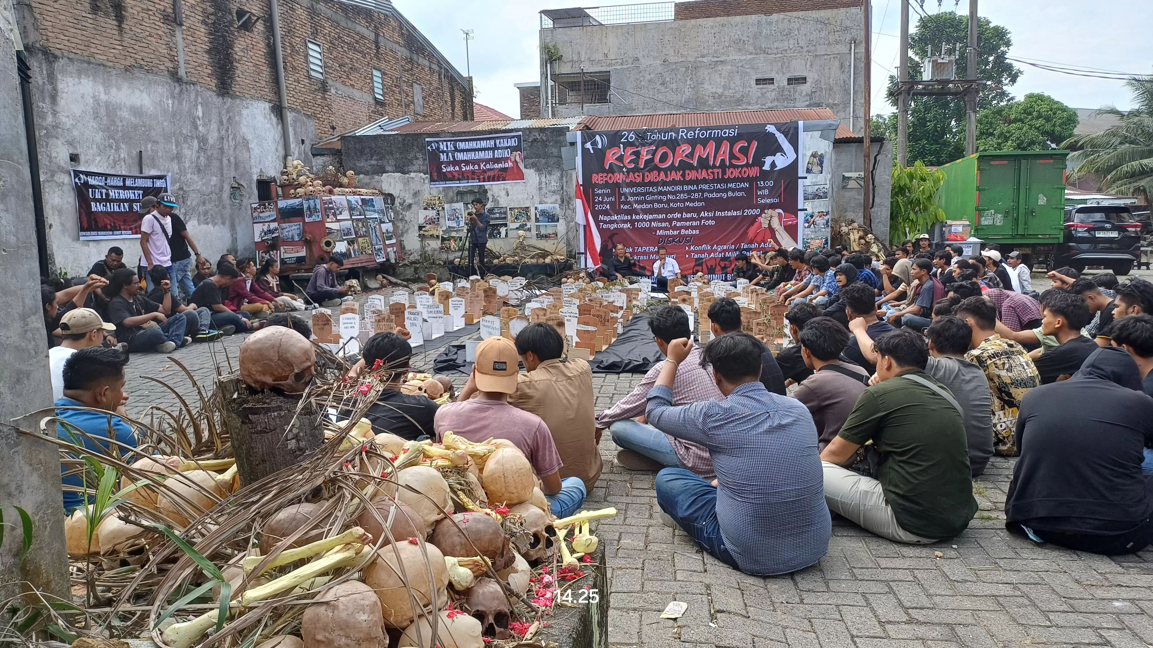 Mahasiswa gelar peringatan 26 tahun reformasi di Medan (Istimewa untuk Konteks.co.id)