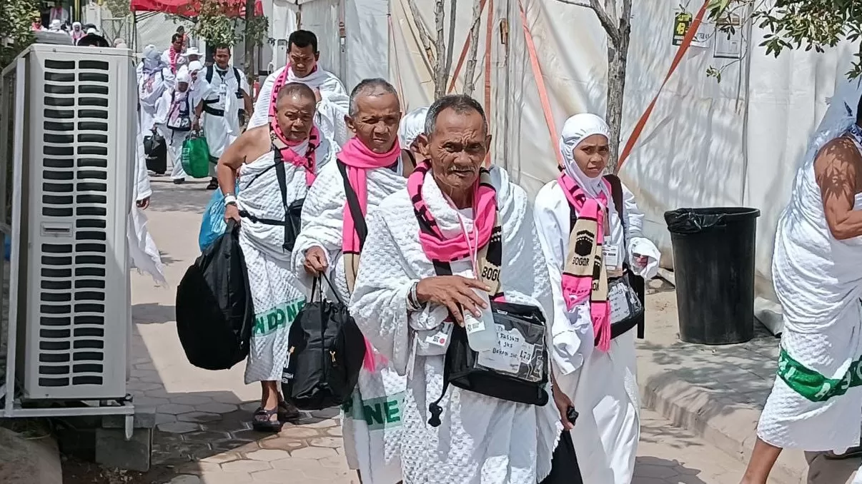 Jemaah haji indonesia saat masih berada di Arafah untuk menjalani puncak ibadah haji. Foto: Kemenag