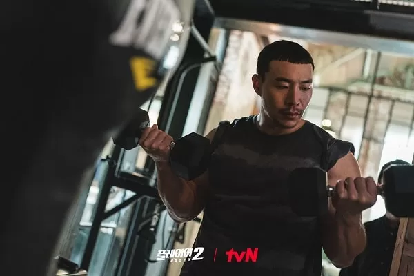 The Player 2: Master of Swindlers episode 2. (tvN)