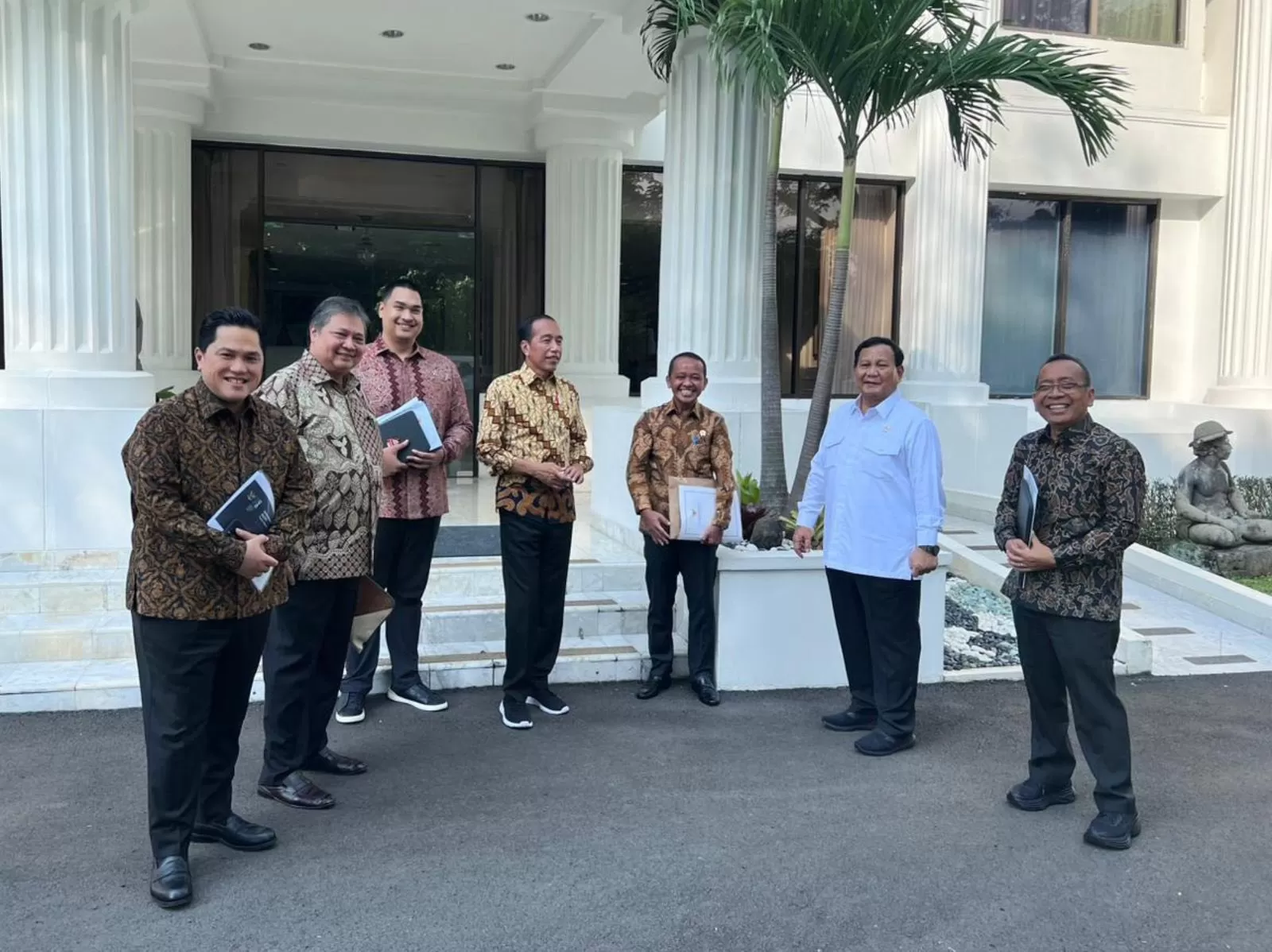 Ketua Umum PSSI Erick Thohir bersama Presiden Jokowi (Foto: X - Erick Thohir)