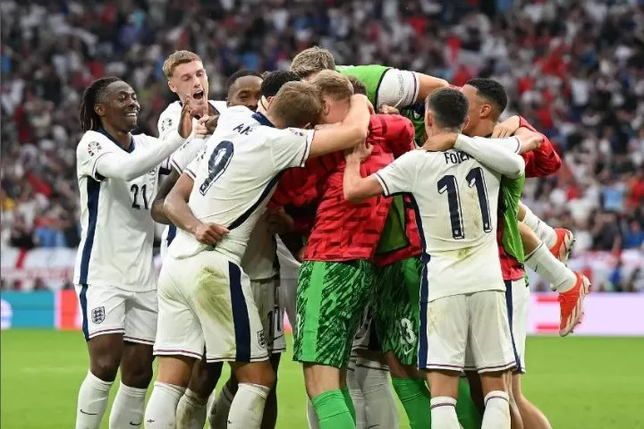 Timnas Inggris berhasil melangkah ke babak perempat final Euro 2024 setelah menang 2-1 atas Slovakia (Foto: instagram/@england)