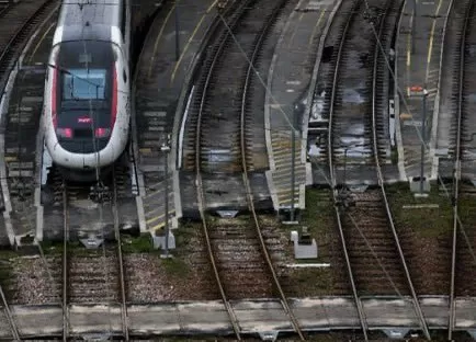 Pejabat Prancis mengatakan terjadi sabotase jaringan kereta cepat secara besar-besaran dan serius. Foto: Tangkapan Layar @TheSlickScript