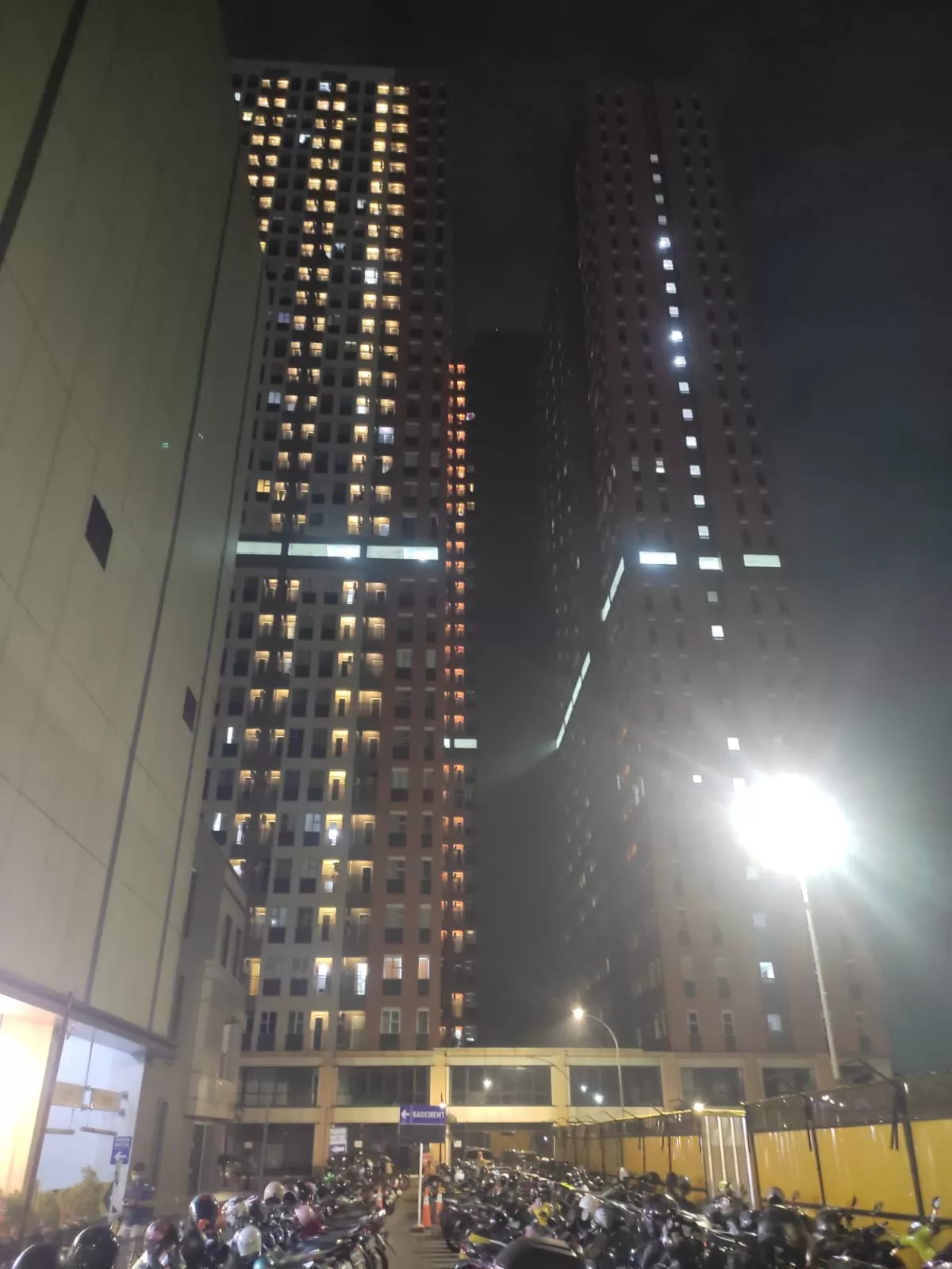Apartemen Tower Sapphire Bekasi milik pengembang PT. Metro Bekasi Investment atau Trans Park Juanda.
