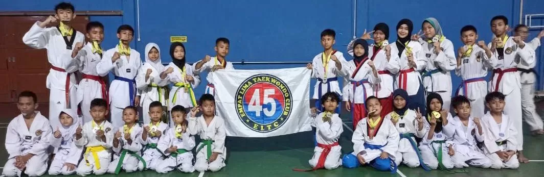 Para atlet dojang ELTC yang berjaya di DBON Taekwondo Championship 2022 di GOR Among Raga, Yogya  (foto: istimewa)