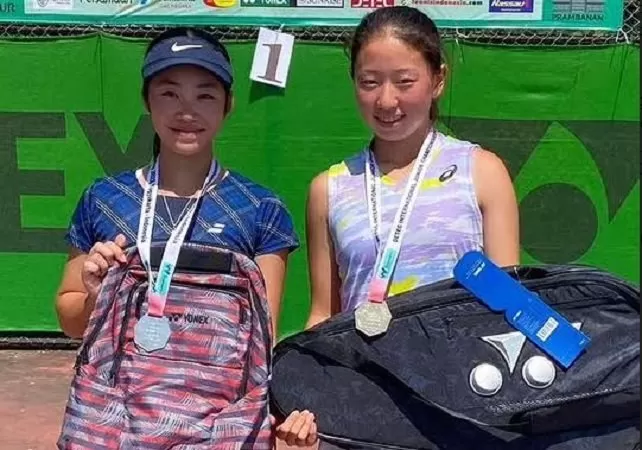 Petenis Jepang, Rio Wakayama dan Kaili Demi Teso menjadi juara dan runner-up Detec International Junior Championship 2023 seri I untuk nomor tunggal putri.