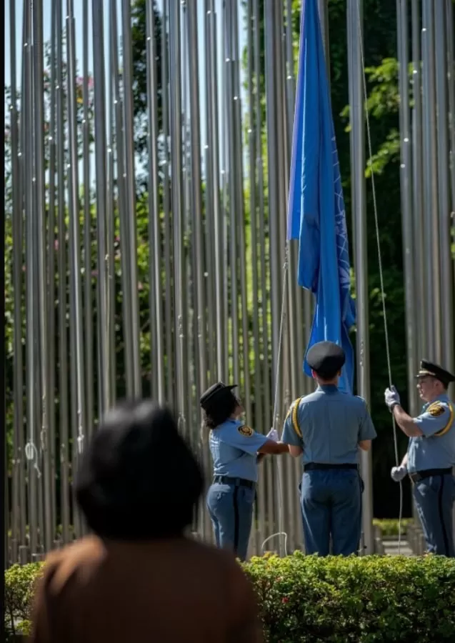 suasana pengibaran bendera PBB
