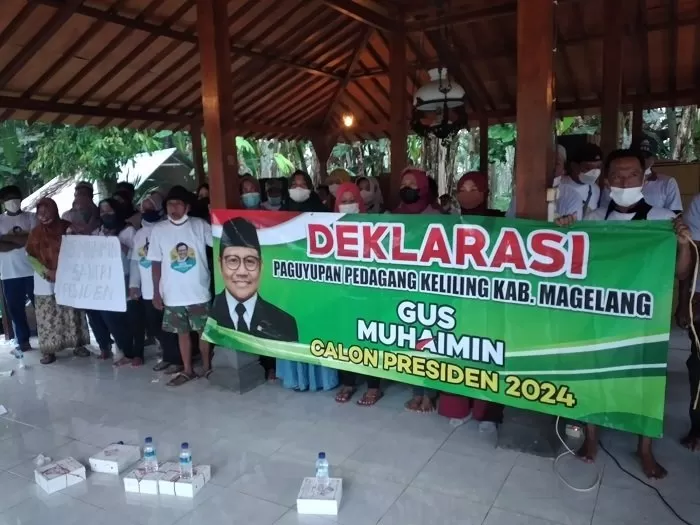 Pedagang Asongan Dan Sayur Keliling Dukung Cak Imin Capres 2024 - Krjogja