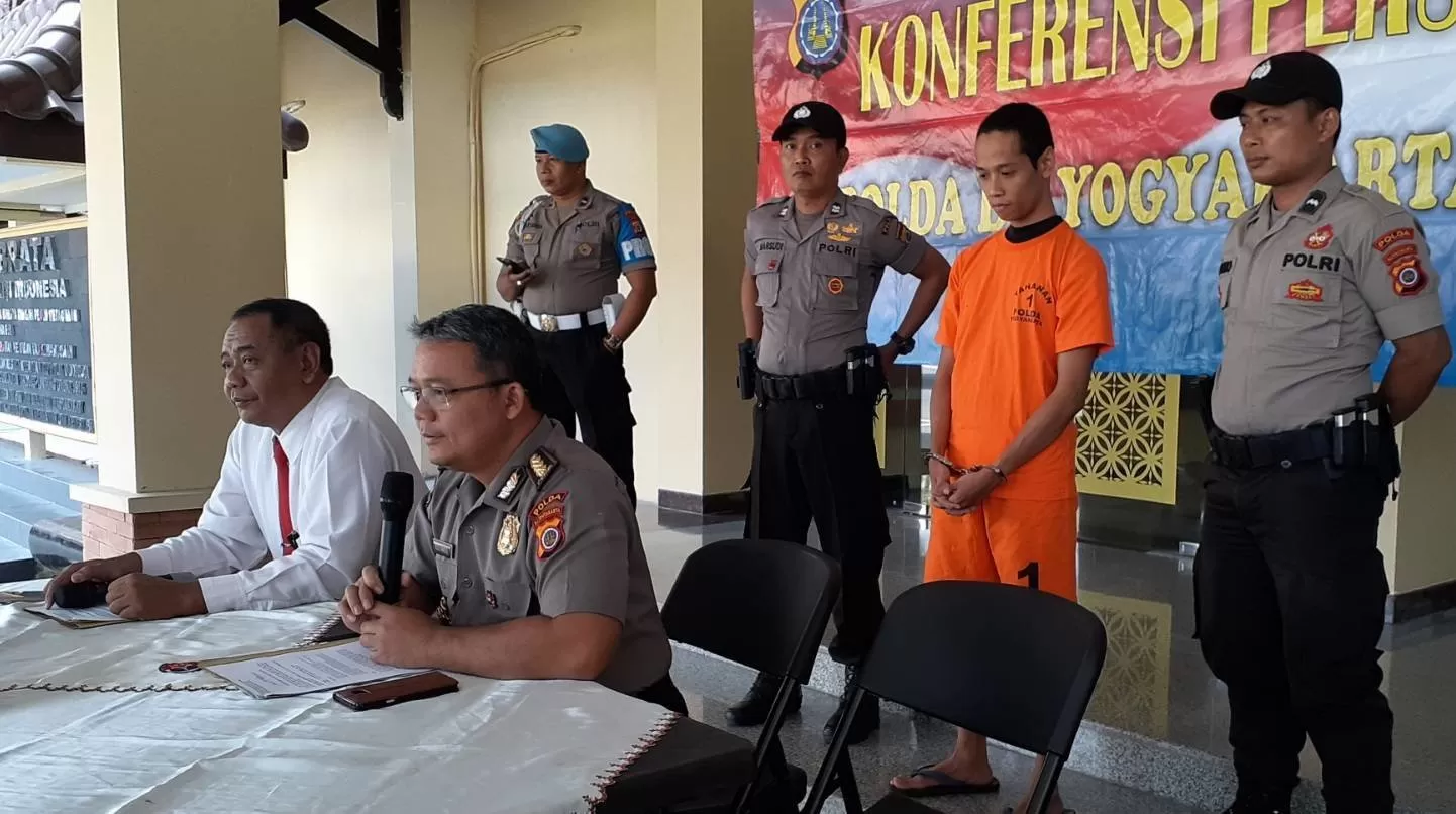 Mahasiswa Sebar Video Porno, Agar Dapat Restu Orangtua Pacar - Krjogja