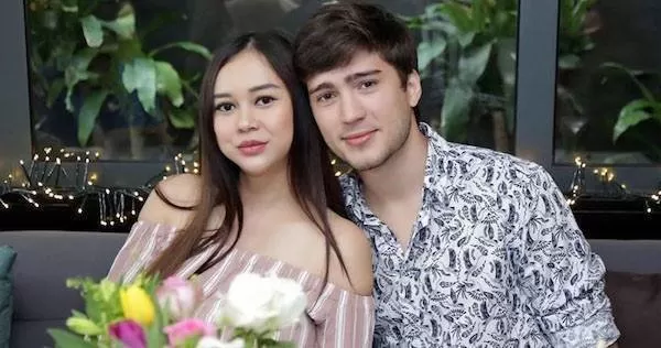 Aura Kasih dan Eryck Amaral.