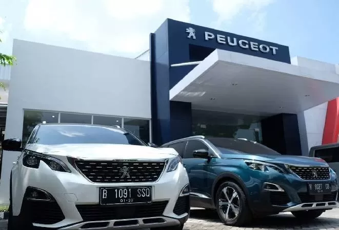 Peugeot 5008 semakin lengkap, dengan tampang yang ganteng ala eropa dan tambahan fitur park assist.