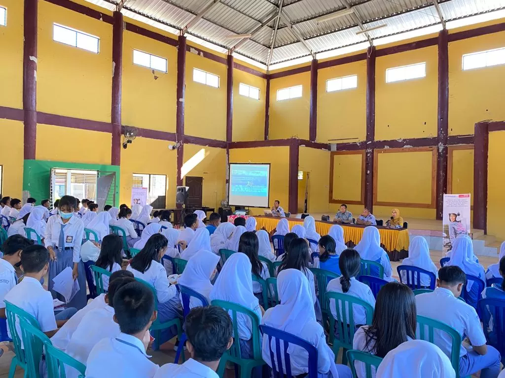 Astra Motor NTB Ajarkan Keselamatan Berkendara Siswa Siswi SMAN 1 ...