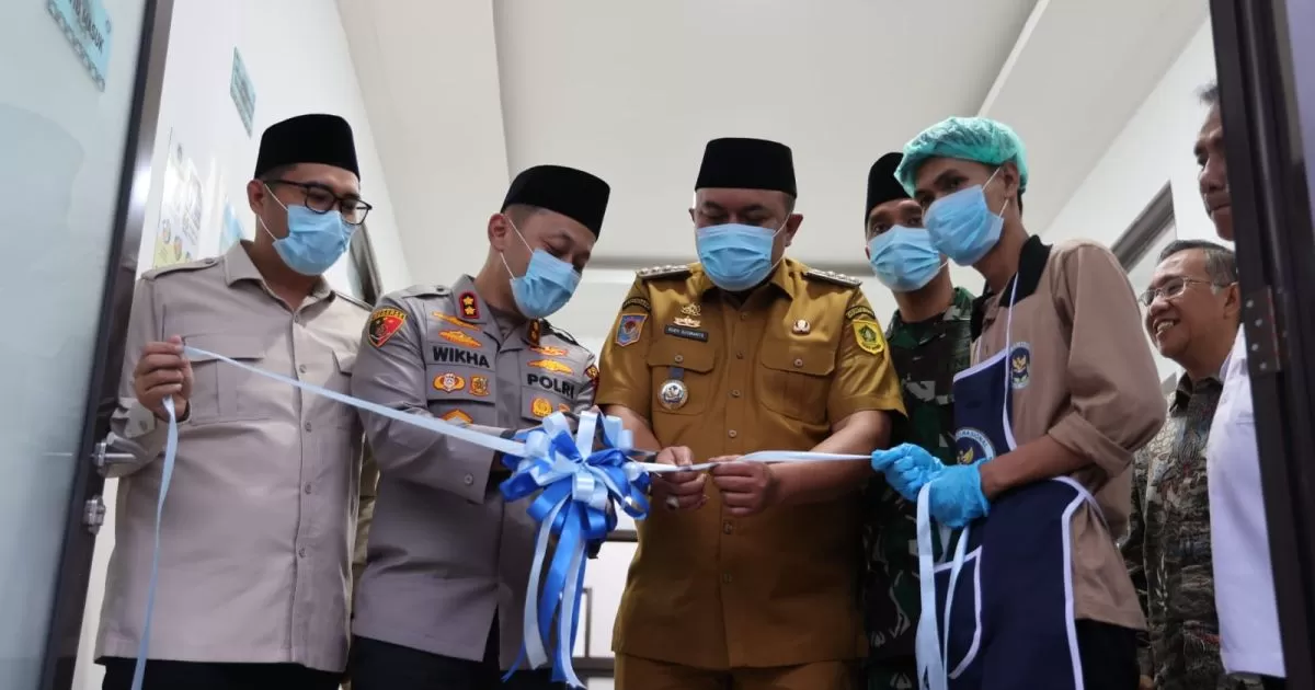 Rudy Susmanto dan Wikha Ardilestanto Resmikan Dapur SPPG ke-9 Polres Bogor di Cibungbulang
