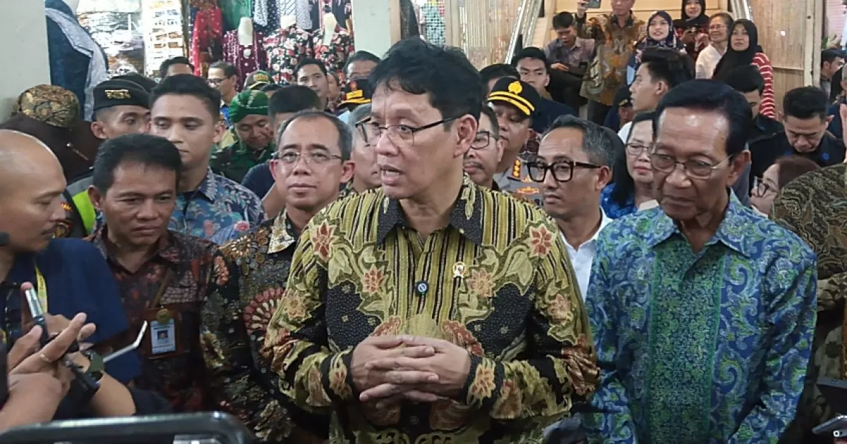 Menkeu Purbaya Kunjungi Pasar Beringharjo, Bantah Pasar Tradisional “Mati Suri”