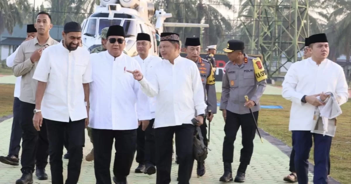 Presiden Prabowo Salat Idulfitri di Aceh Tamiang, Perkuat Kedekatan dengan Warga Huntara