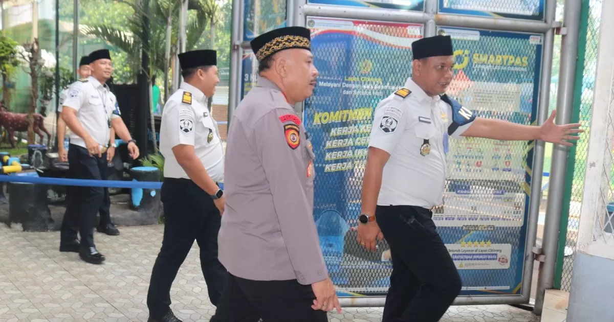 Sinergi TNI-Polri Kawal Kelancaran Kunjungan Lebaran di Lapas Cibinong