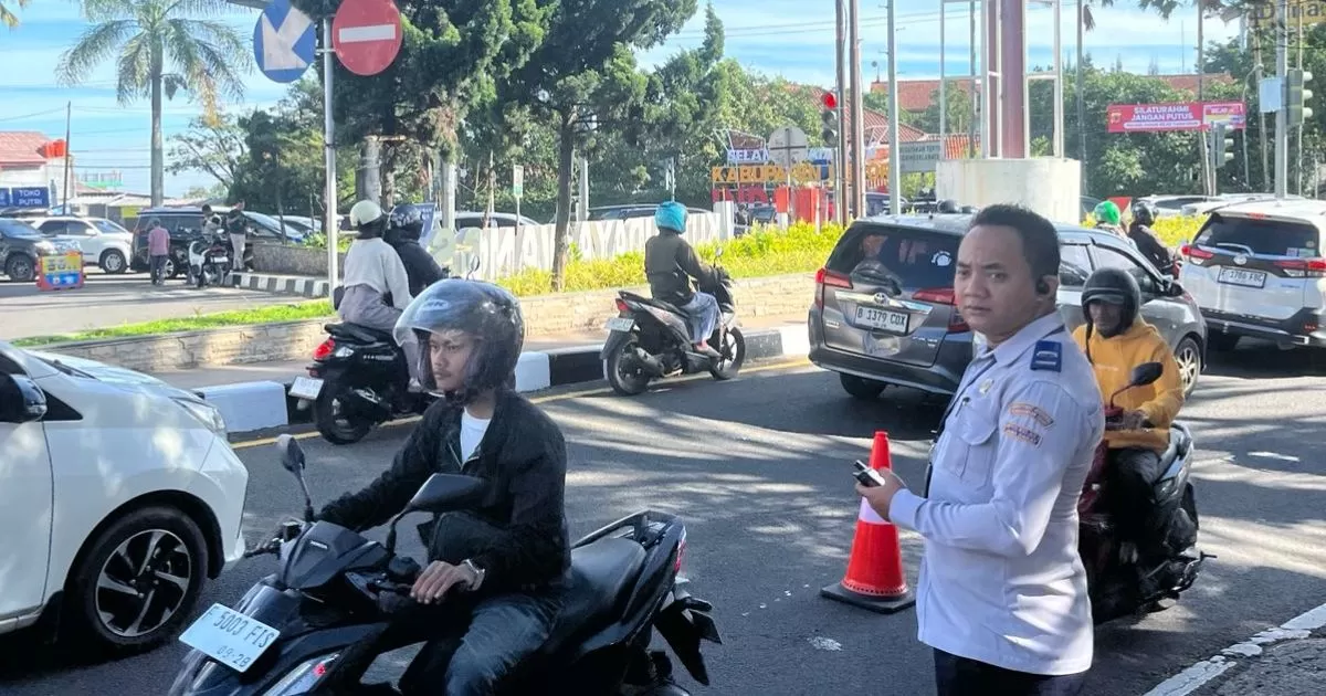 BPTD Kelas I Jabar Turun Tangan Urai Kemacetan di Simpang Gadog Menuju Puncak