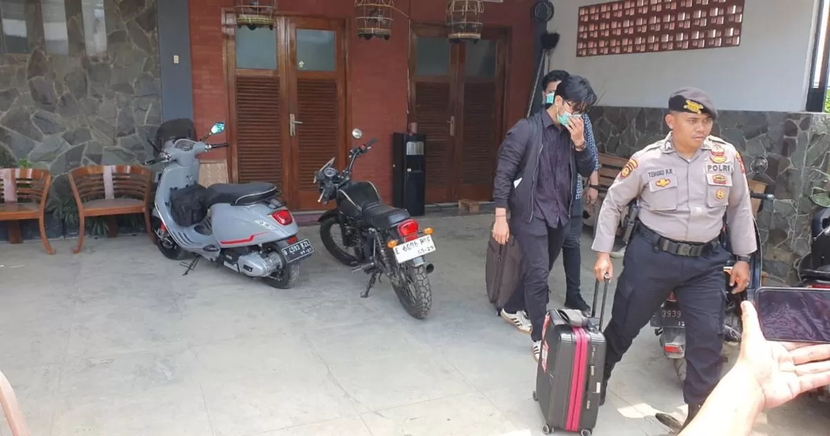 KPK Geledah Rumah Ono Surono Terkait Kasus Suap Ijon Bekasi, Sita Uang Ratusan Juta