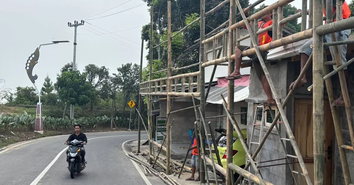 Jadi Wajah Indonesia, Pemkab Bogor “Percantik” Akses Jalan Rumah Presiden Prabowo