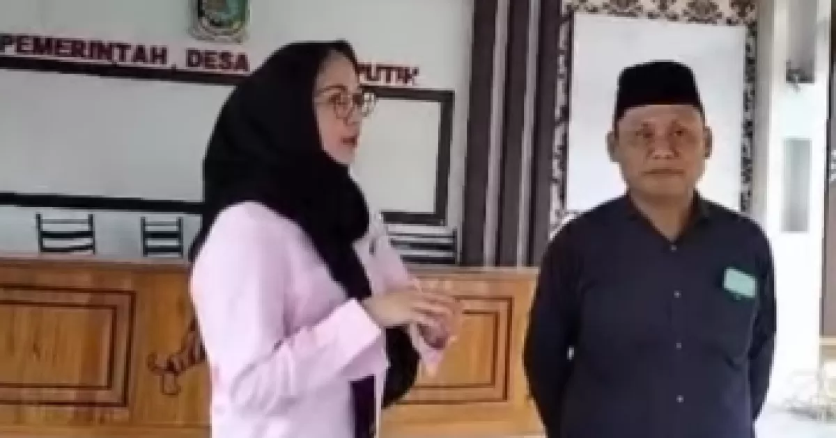 Dina Lorenza Ajak Masyarakat Lestarikan Warisan Budaya Saat Kunjungi Desa Macan Putih Banyuwangi