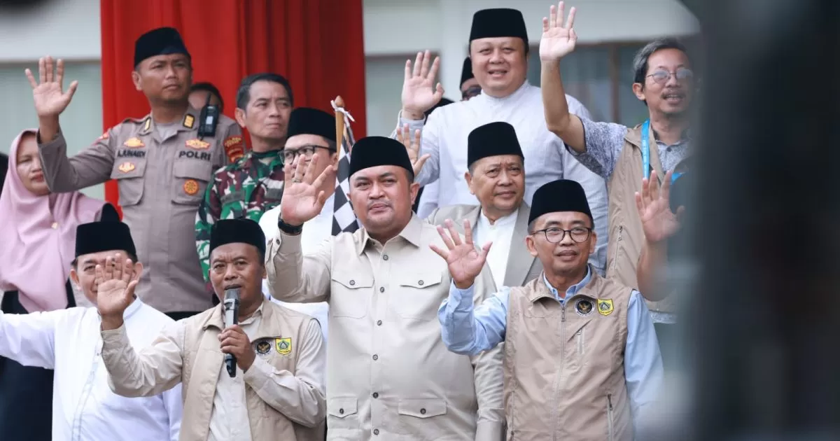 Rudy Susmanto Lepas Jamaah Haji Kloter 23 Kabupaten Bogor ke Embarkasi Bekasi