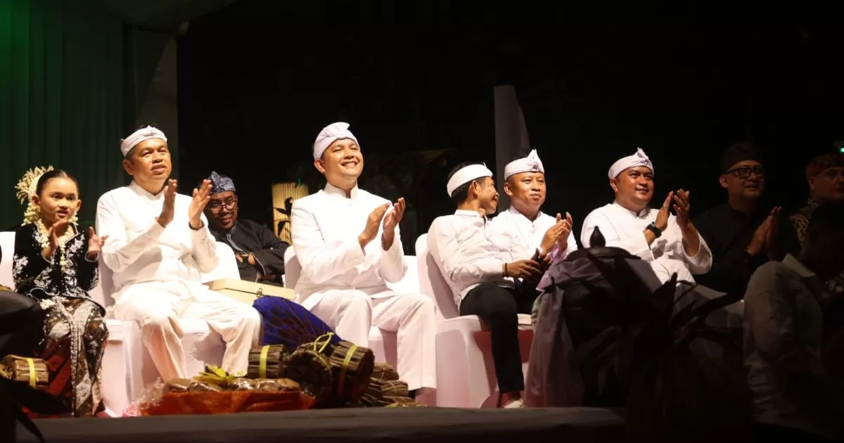 Rudy Susmanto Hadiri Kirab Budaya Milangkala Tatar Sunda di Bandung