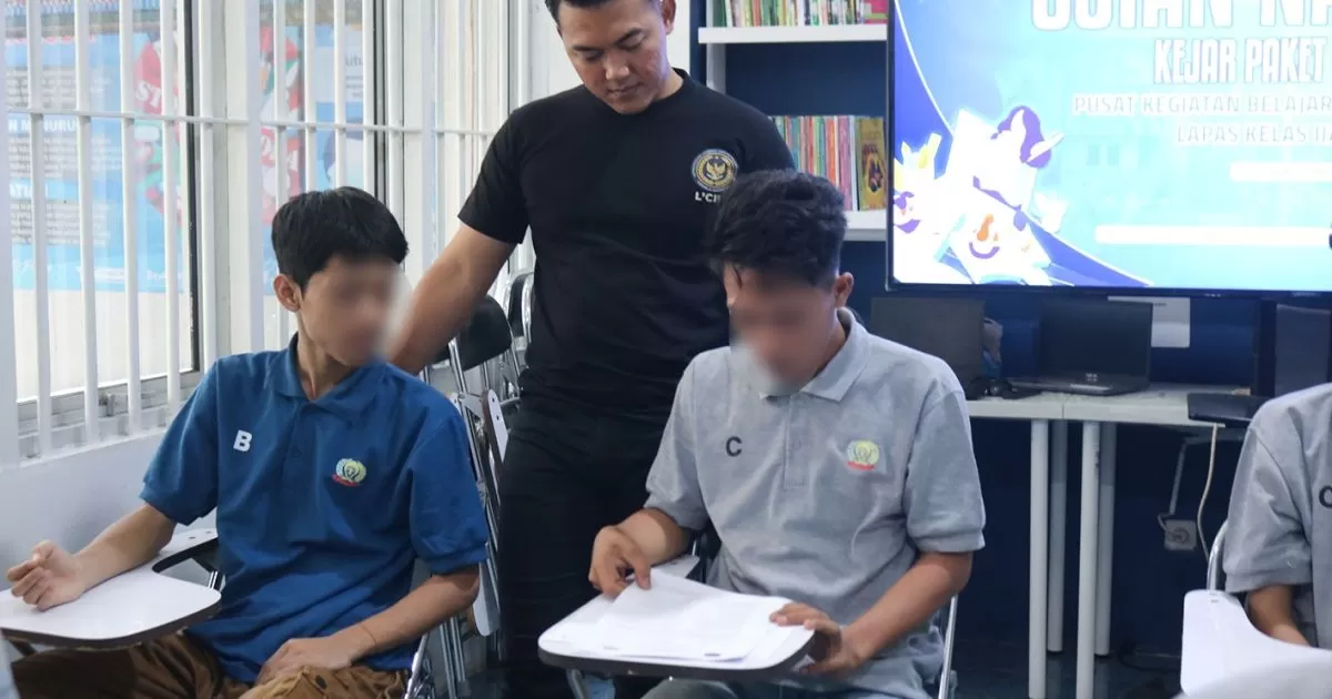 Warga Binaan Lapas Cibinong Ikuti Ujian Nasional Kejar Paket A, B, dan C