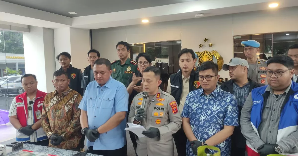 Polres Bogor Bongkar 7 Kasus BBM, LPG Bersubsidi dan Tambang Emas Ilegal, 15 Tersangka Diamankan