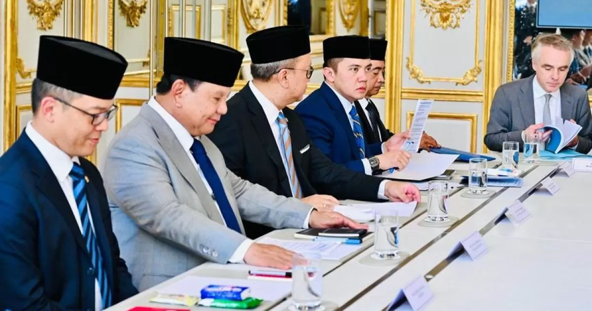 Prabowo dan Macron Bahas Penguatan Kerja Sama Strategis Indonesia–Prancis di Paris
