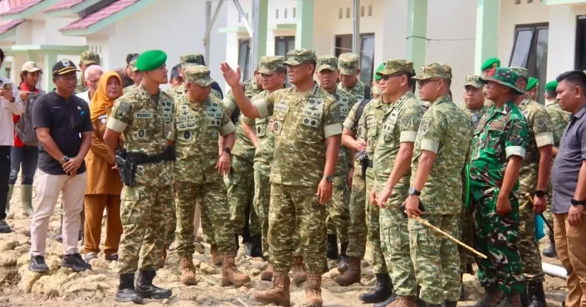 Wakil Panglima TNI Tinjau Pembangunan Yonif TP 842/Badak Sakti dan Pengembangan Koperasi Merah Putih di Pandeglang