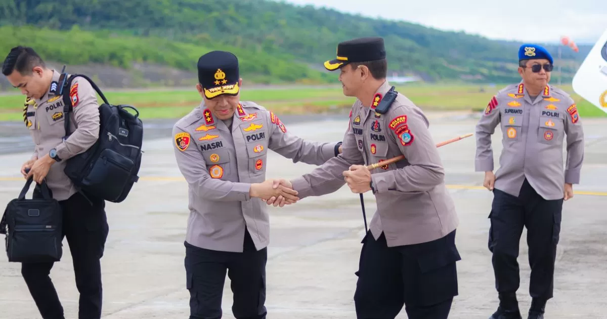 Kapolda Sulteng Kunjungi Luwuk, Hadiri HUT Kabupaten Banggai dan Beri Pembekalan kepada Personel Polres